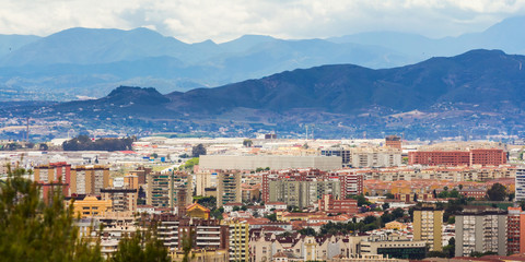 Fototapeta na wymiar Malaga city and the mountains