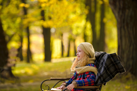 teenager girl in autumn park