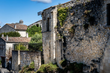Fototapeta na wymiar The medieval town of Saint-Emilion