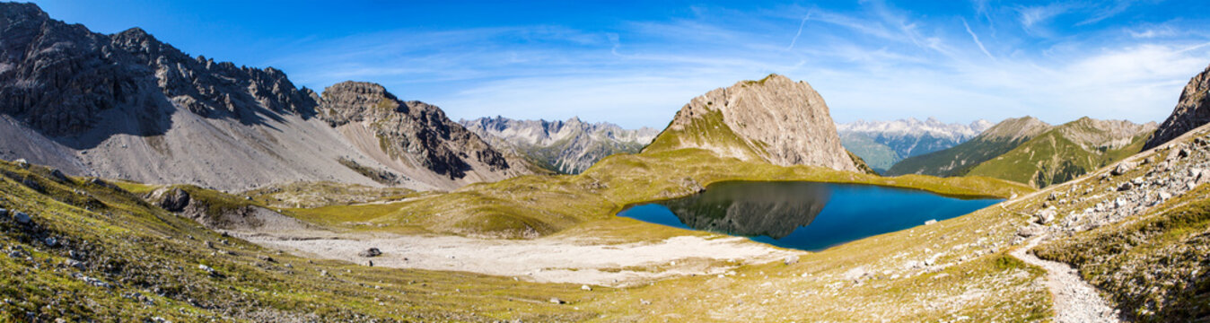 panoramic of kogelsee in gramais (austria)