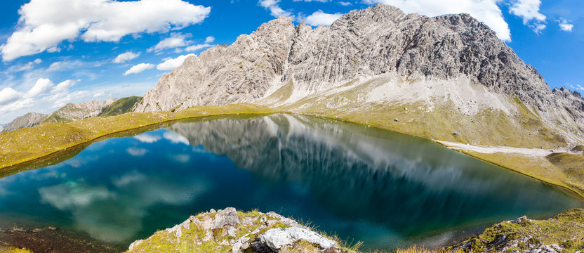 majastetic panorama from kogelsea - gramais - lechtal - austria