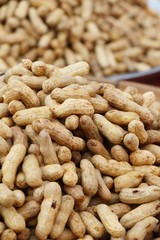 Boiled peanuts is delicious in the market