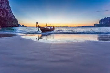 Crédence de cuisine en verre imprimé Railay Beach, Krabi, Thaïlande  plage de Railay après le coucher du soleil 