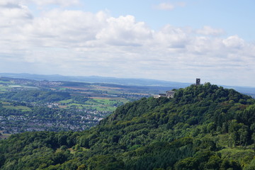 Fototapeta na wymiar Aussicht vom Geisberg auf den Drachenfels, Siebengebirge, Deutschland