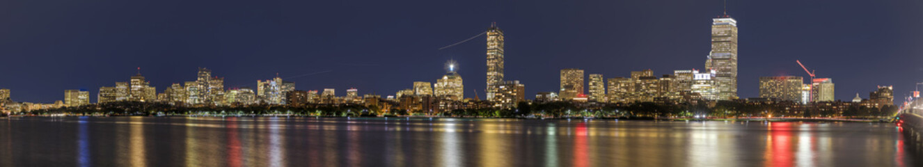 Fototapeta na wymiar skyline of Boston by night