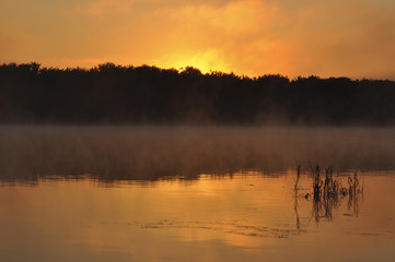 Obraz na płótnie Canvas Beautiful dawn on the river. Landscape, nature, decline, beauty