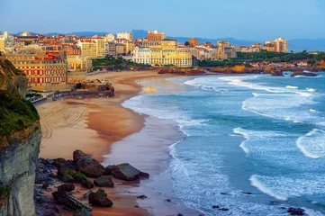 Foto op Canvas Stad Biarritz en zijn beroemde zandstranden, Frankrijk © Boris Stroujko