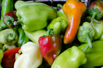 pile of red and green peppers 
