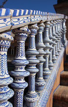 D&eacute;tail d'un pont de la place d'Espagne (S&eacute;ville - Espagne)