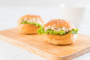 tuna mini burger