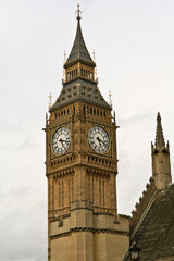 Fototapeta na wymiar Big Ben in London, UK on an overcast day