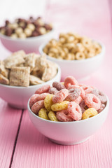 Various breakfast cereals.