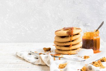 Biscuits with salted caramel