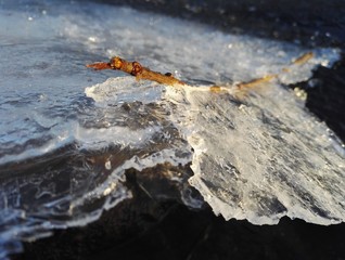 Frozen waves