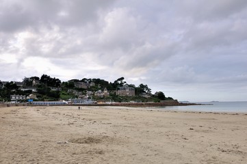 Fototapeta na wymiar Paysage de la plage Trestraou de Perros-Guirec en Bretagne