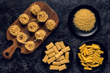 Fototapeta na wymiar various raw pasta