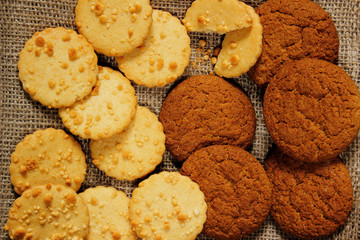 oatmeal cookie on sackcloth