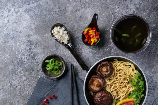 Asian vegan noodles