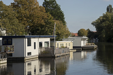 Fototapeta na wymiar boat houses