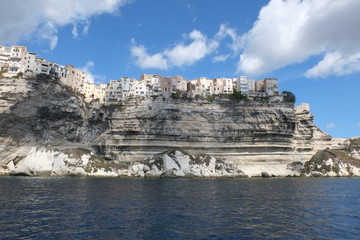 Fototapeta na wymiar Bonifacio in Corsica from the sea