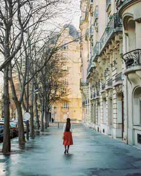Fototapeta Young woman on Parisian street