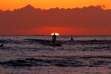 Fototapeta premium 夕日を眺めてc