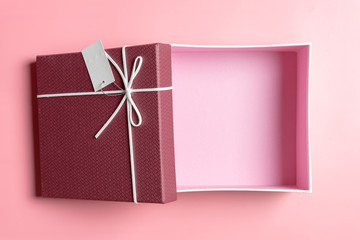 Red gift box, ribbon bundle