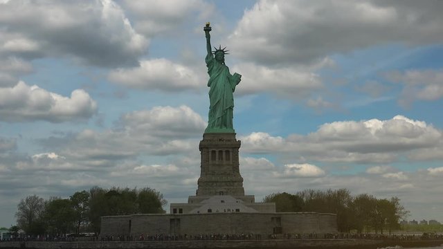 NEW YORK:Statue of Liberty and Manhattan