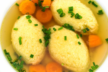 Grießnockerlsuppe