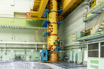 Reactor room. fuel loading machine, equipment maintenance and replacement of the reactor fuel elements.