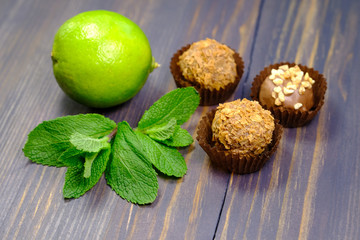 Fresh lime, truffles and mint