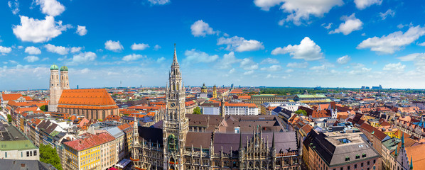 Naklejka premium Panoramiczny widok na Monachium, Niemcy