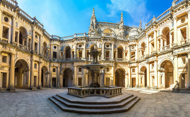 Medieval Templar castle in Tomar © Sergii Figurnyi