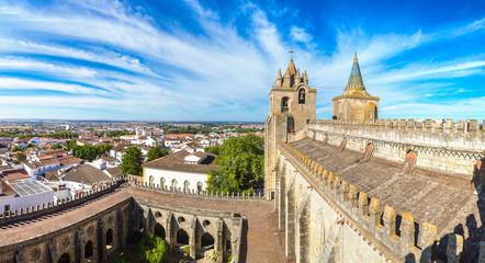 Cathedral of Evora, Portugal © Sergii Figurnyi