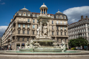 Fototapeta na wymiar Lyon, La fontaine de la Place des Jacobins