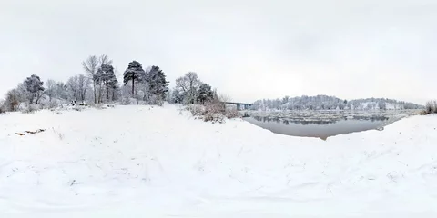 Photo sur Aluminium brossé Hiver Winter panorama in the snow-covered forest near the river. Full spherical 360 by 180 degrees seamless panorama in equirectangular projection. Skybox for Virtual reality content