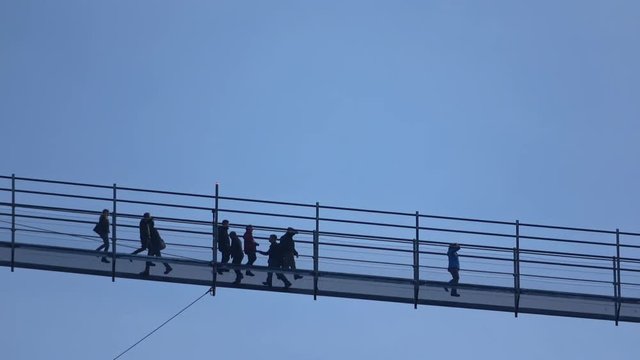 H&auml;ngebr&uuml;cke bei Reutte, Tirol, &Ouml;sterreich, Tourismus, 4K