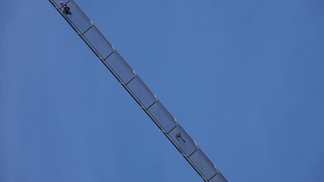 H&auml;ngebr&uuml;cke bei Reutte, Tirol, &Ouml;sterreich, Tourismus, 4K