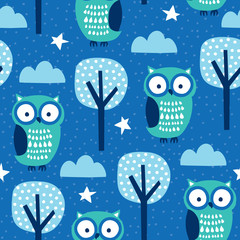 Fototapeta premium seamless owls in the forest pattern vector illustration