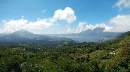Fototapeta na wymiar The Batur lake and volcano, Bali