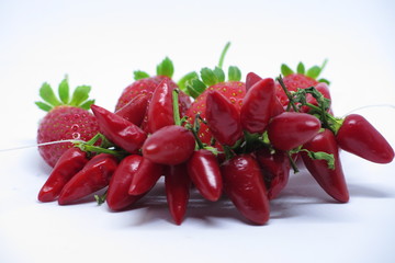 peperoncini e fragole