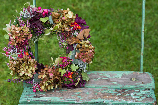 Farbenfroher Herbstkranz