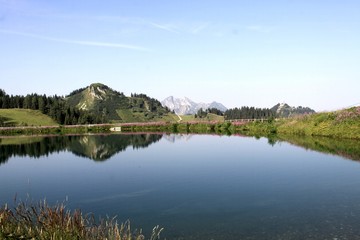 Kristallklarer Bergsee