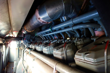 Engine locomotive