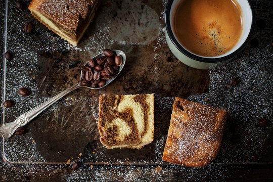 Marbled coffee cake