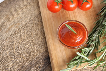 Tomato sauce ketchup tomatoes rosemary