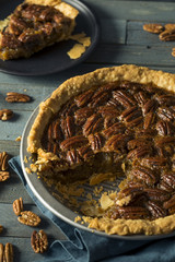 Sweet Homemade Crunchy Pecan Pie