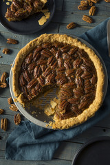 Sweet Homemade Crunchy Pecan Pie
