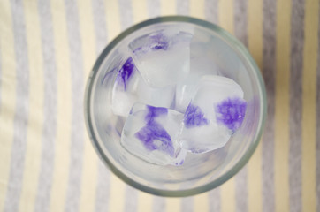 Cube ice