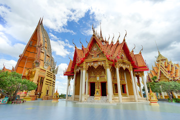Fototapeta premium The most beautiful temple in Kanchanaburi, Thailand